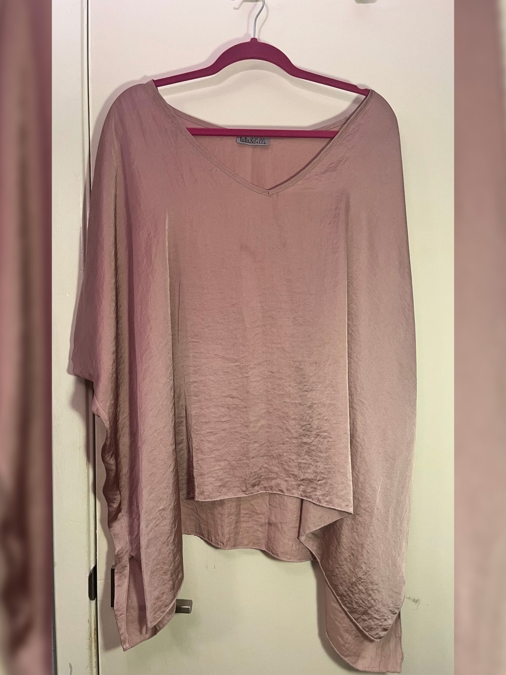 Light Mauve V-Neck Draped Tunic Top